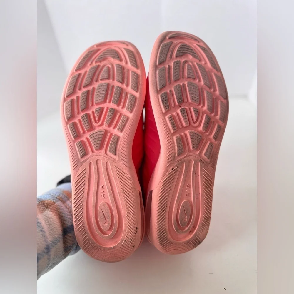 Nike Air Max Axis Rush Pink AA2168-601 Low Lace Up Running Shoes Women’s Size 8